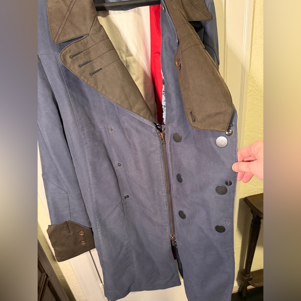 Assassin’s Creed outerwear everyday coat - Picture 3 of 9
